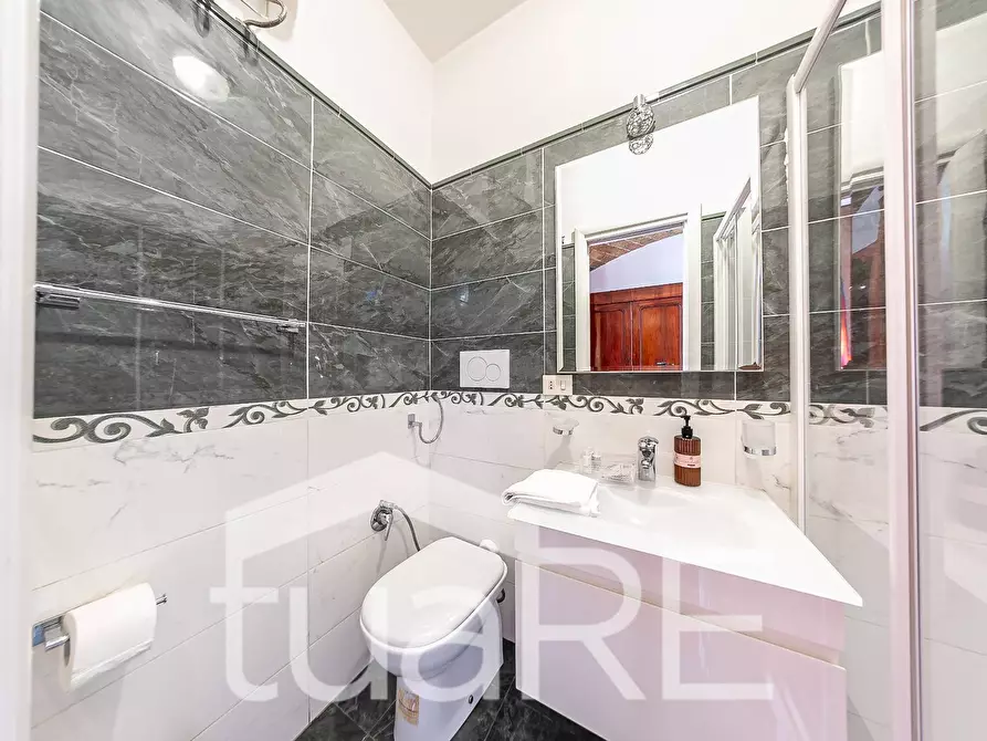 Immagine 25 di Appartamento in vendita  in Via Salaria a Roma