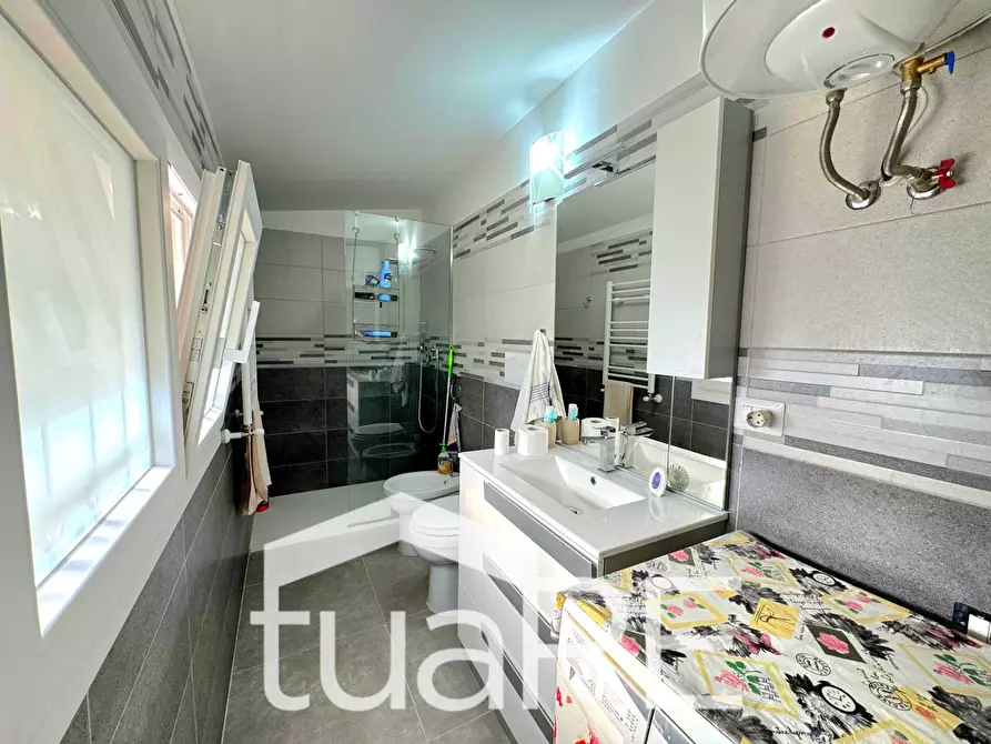 Immagine 12 di Villa in vendita  in via di valle caprara a Castel Madama