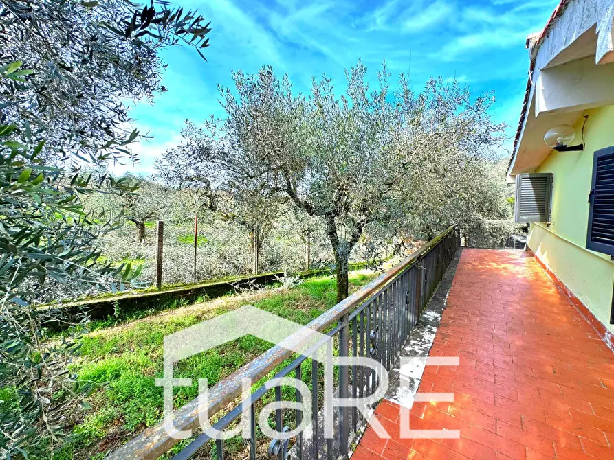 Immagine 28 di Villa in vendita  in via di valle caprara a Castel Madama