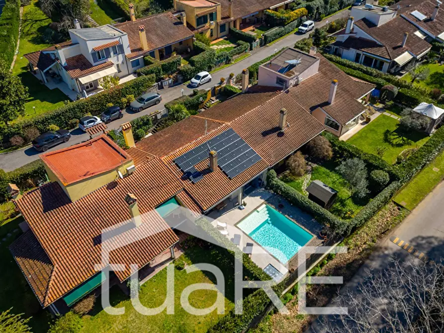 Immagine 50 di Villa in vendita  in Largo Dell' Olgiata a Roma