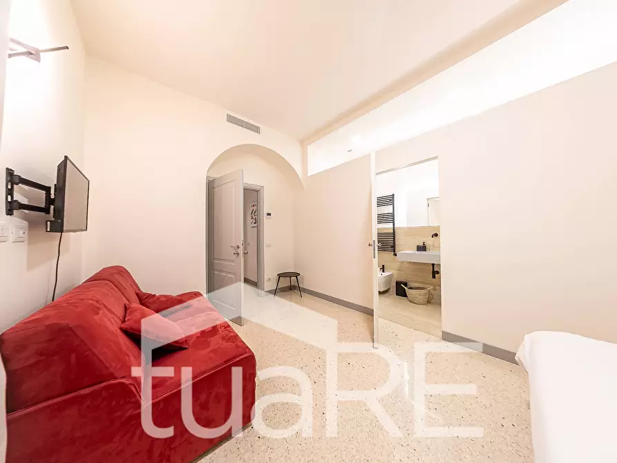 Immagine 21 di Appartamento in vendita  in Via Emilia a Roma