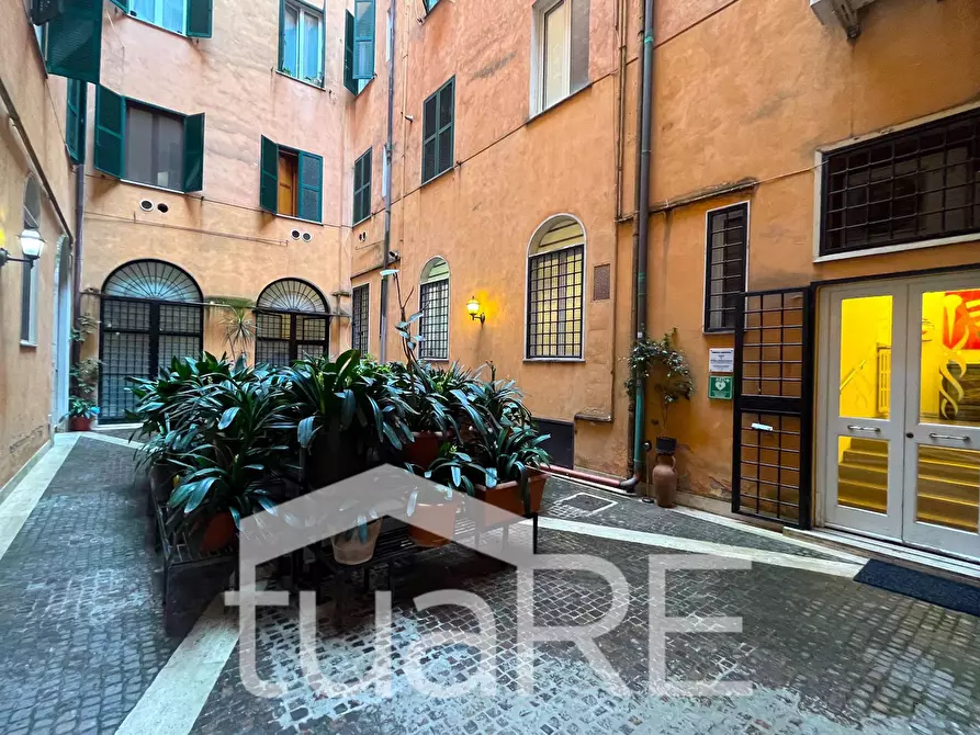 Immagine 24 di Appartamento in vendita  in Via Emilia a Roma