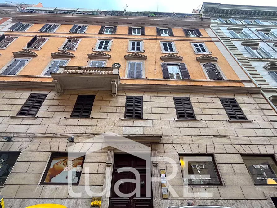 Immagine 27 di Appartamento in vendita  in Via Emilia a Roma