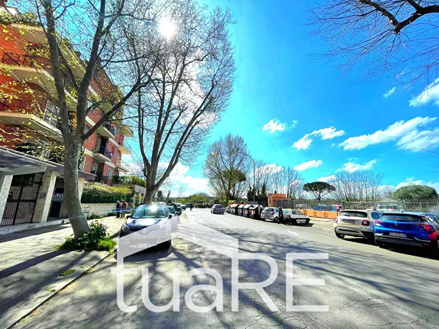 Immagine 21 di Appartamento in vendita  in Via Latina a Roma