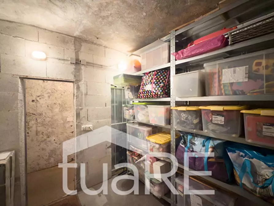 Immagine 11 di Magazzino in vendita  in Via Di San Francesco A Ripa a Roma