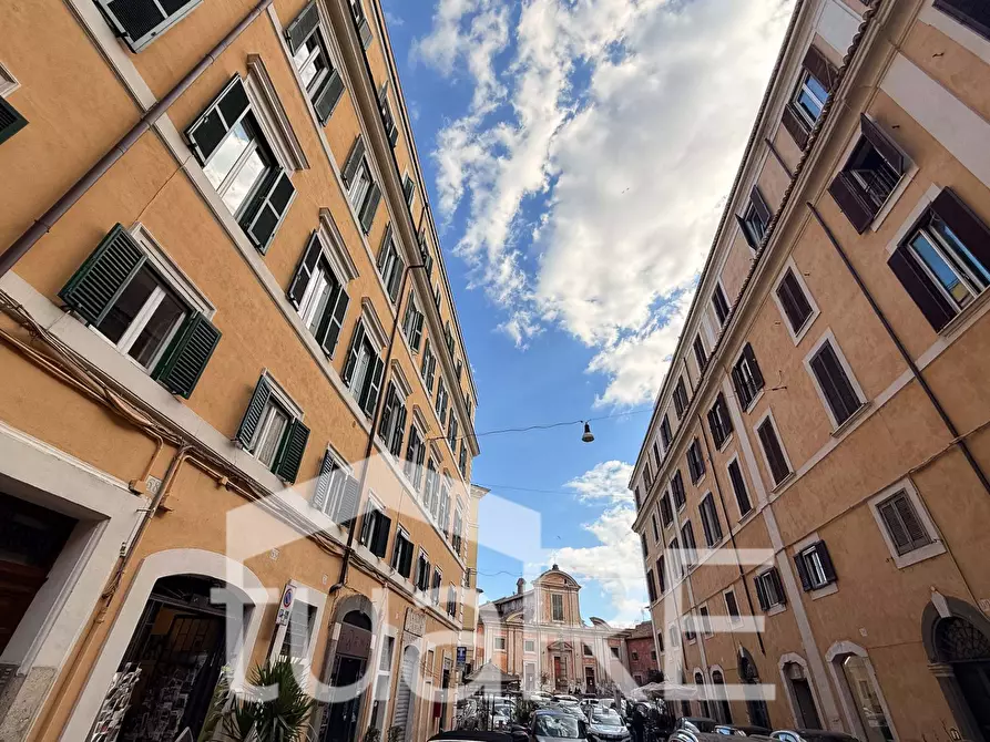 Immagine 8 di Magazzino in vendita  in Via Di San Francesco A Ripa a Roma