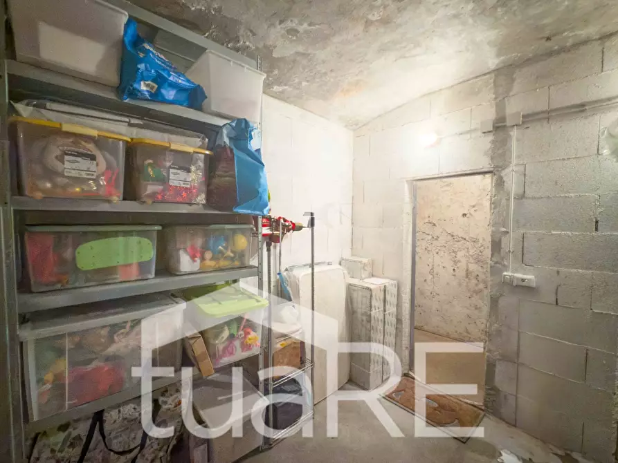 Immagine 16 di Magazzino in vendita  in Via Di San Francesco A Ripa a Roma