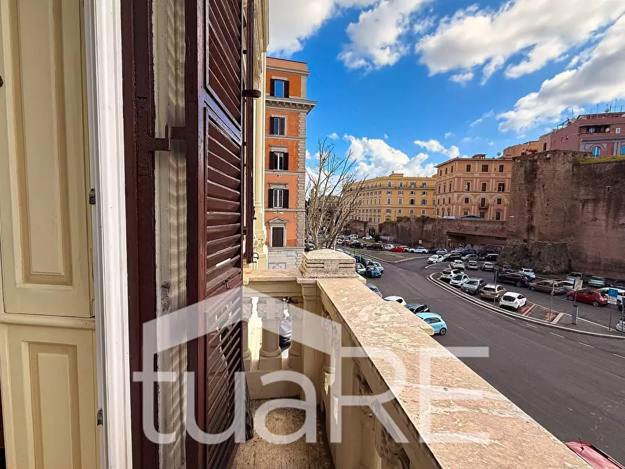 Immagine 11 di Appartamento in vendita  in Via Bergamo a Roma