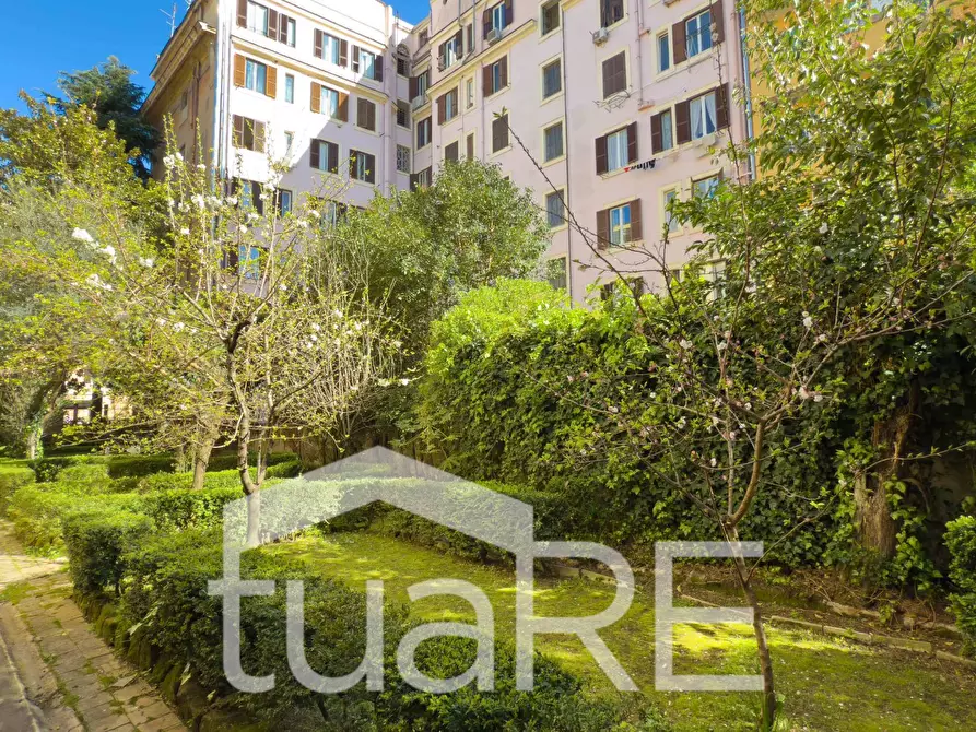 Immagine 2 di Appartamento in vendita  in Via Cunfida a Roma