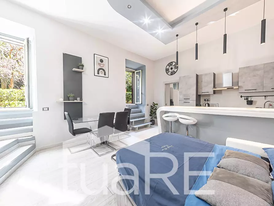 Immagine 14 di Appartamento in vendita  in Via Cunfida a Roma