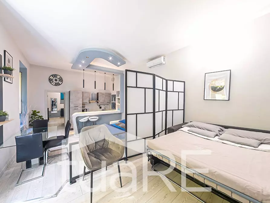 Immagine 15 di Appartamento in vendita  in Via Cunfida a Roma