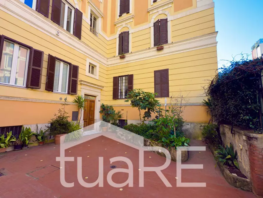 Immagine 24 di Appartamento in vendita  in Via Cunfida a Roma