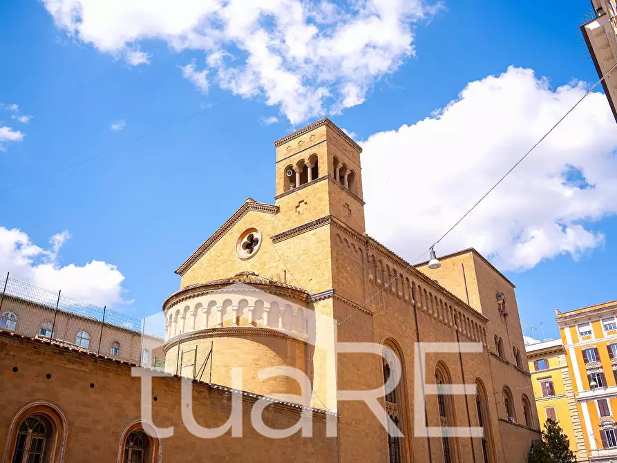 Immagine 11 di Appartamento in vendita  in Via Orazio a Roma