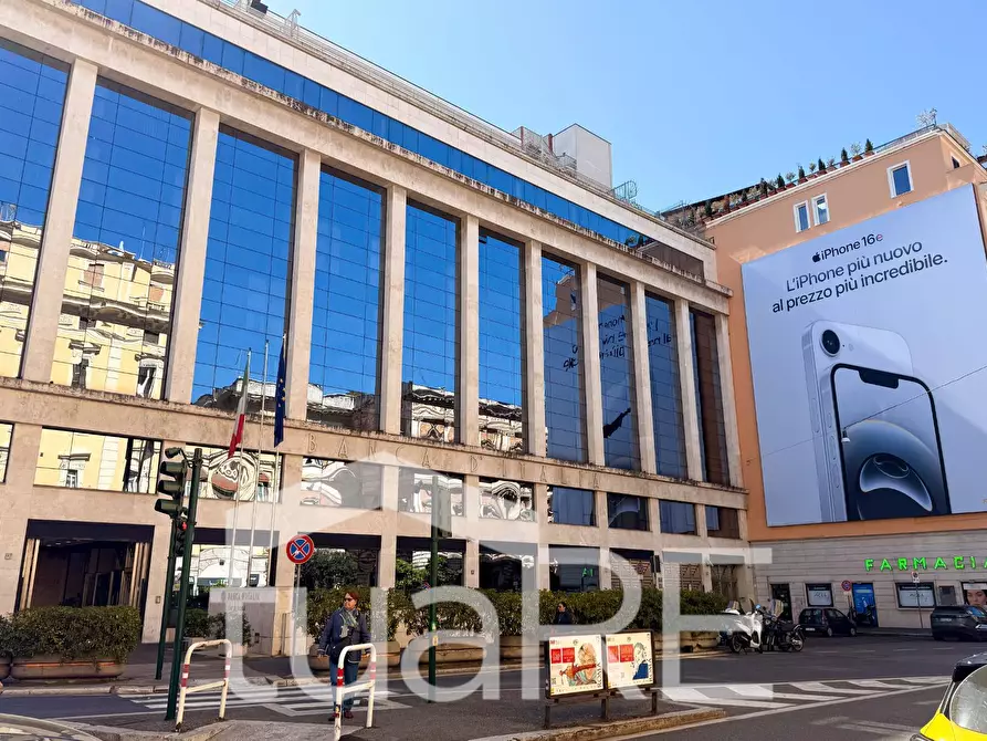 Immagine 7 di Negozio in vendita  in Via Venti Settembre a Roma