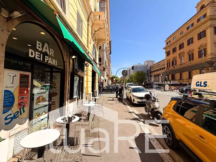 Immagine 9 di Negozio in vendita  in Via Venti Settembre a Roma