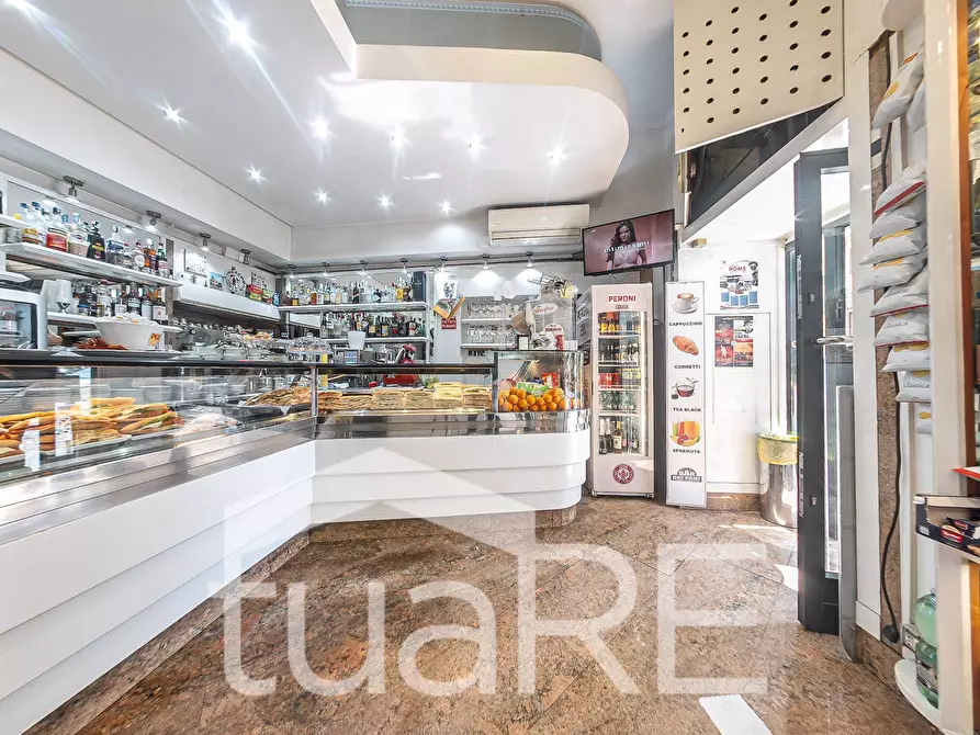 Immagine 13 di Negozio in vendita  in Via Venti Settembre a Roma