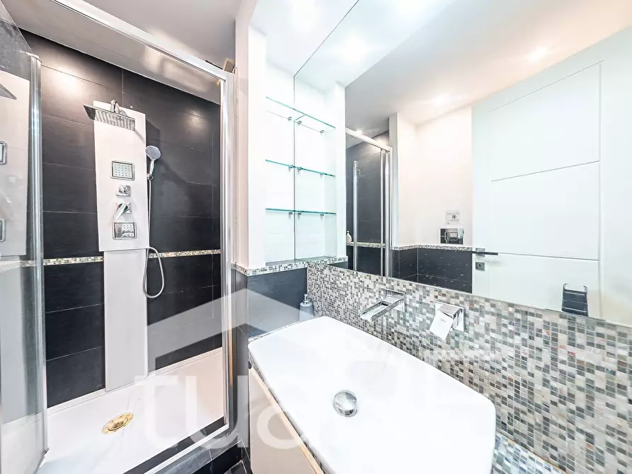 Immagine 11 di Appartamento in vendita  in Via Venti Settembre a Roma