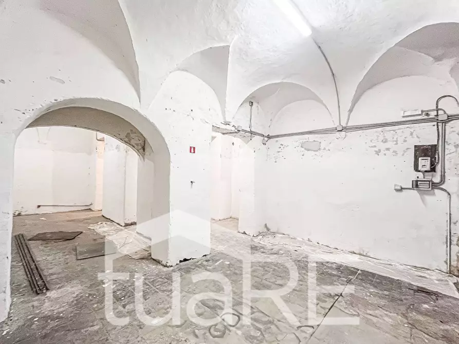 Immagine 4 di Magazzino in vendita  in Via Di Santa Maria Dell'Anima a Roma