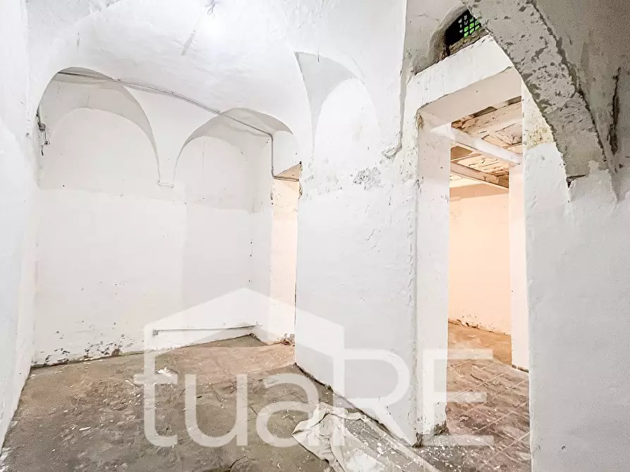 Immagine 7 di Magazzino in vendita  in Via Di Santa Maria Dell'Anima a Roma