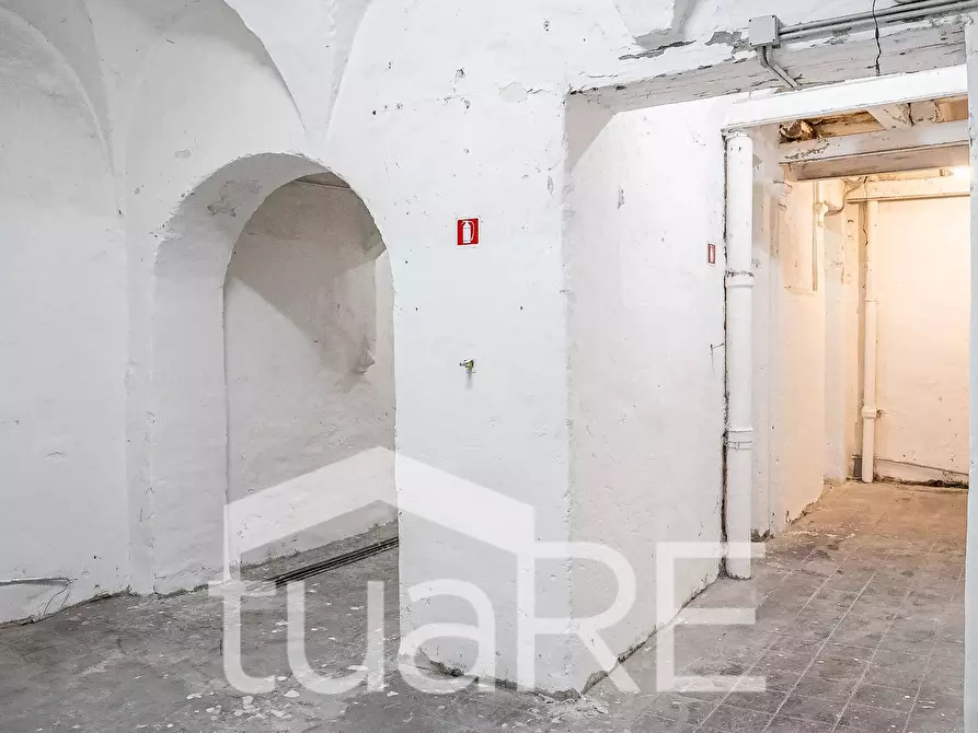 Immagine 18 di Magazzino in vendita  in Via Di Santa Maria Dell'Anima a Roma