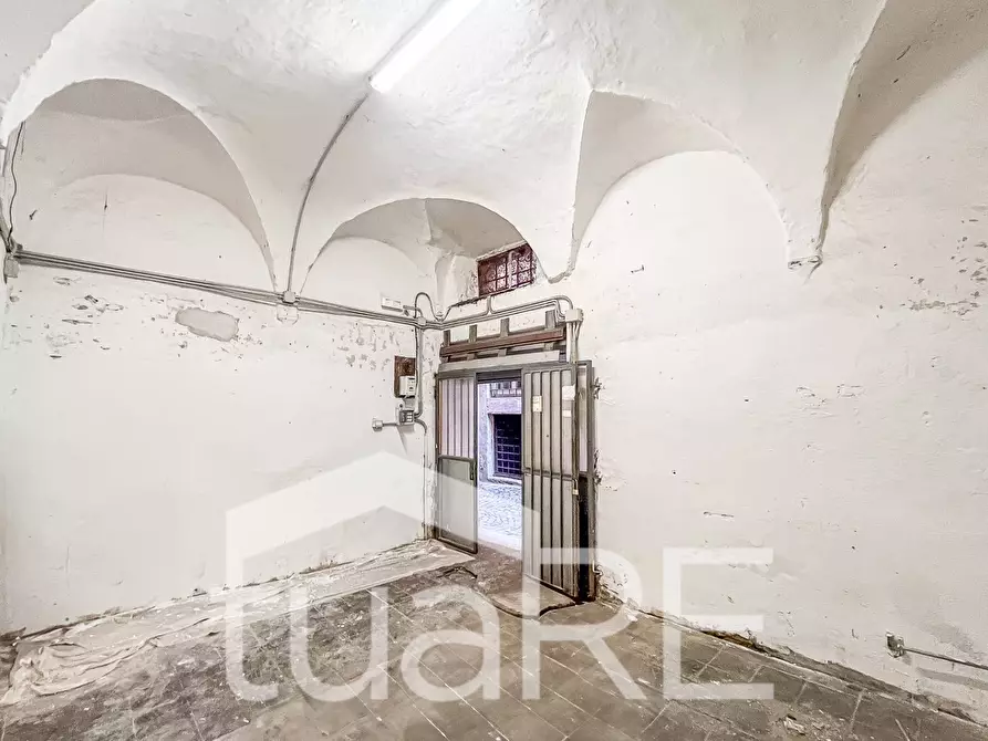 Immagine 20 di Magazzino in vendita  in Via Di Santa Maria Dell'Anima a Roma