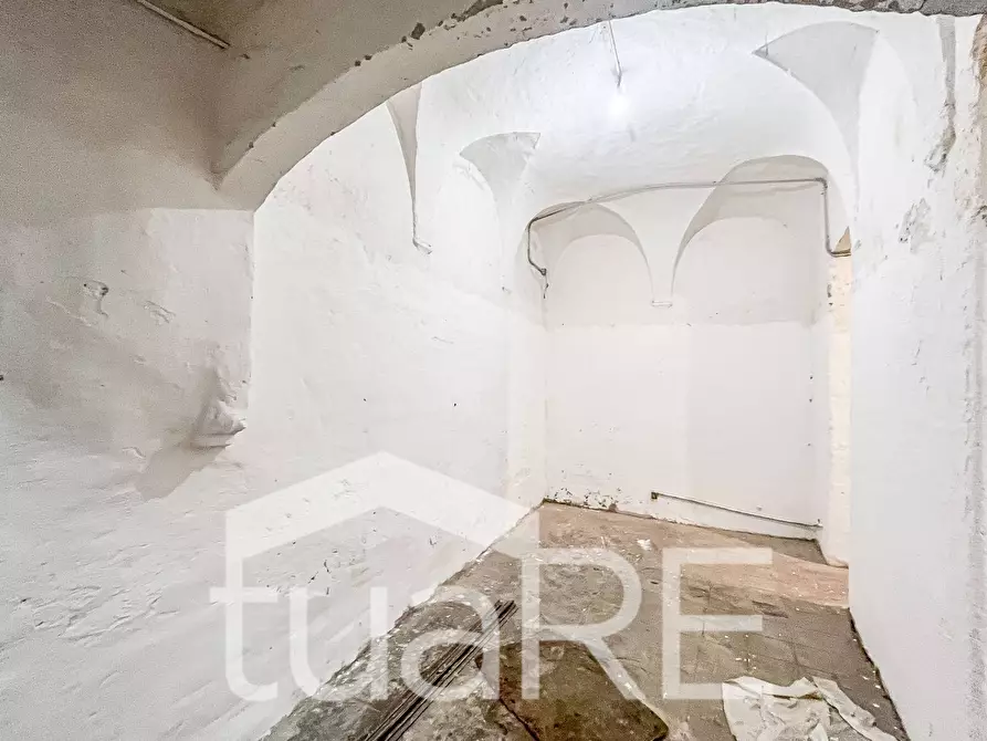 Immagine 21 di Magazzino in vendita  in Via Di Santa Maria Dell'Anima a Roma