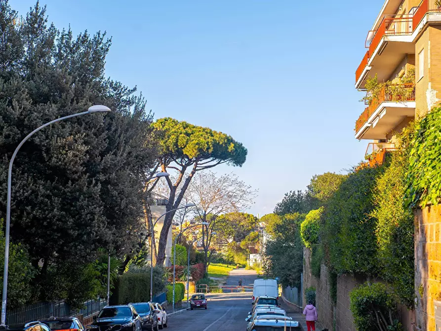 Immagine 5 di Villa in vendita  in Via Massimi a Roma