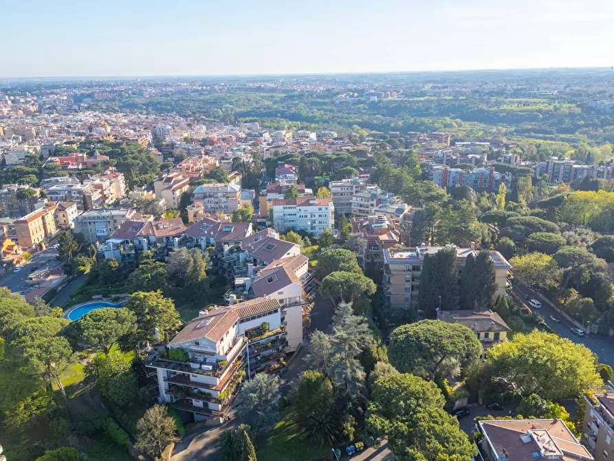 Immagine 12 di Villa in vendita  in Via Massimi a Roma