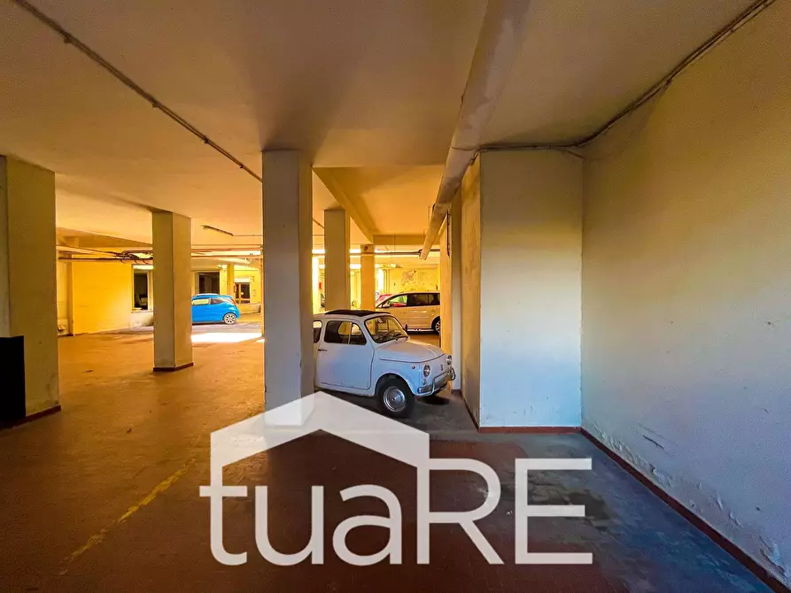 Immagine 8 di Box auto in vendita  in Via Carlo Somigliana a Roma