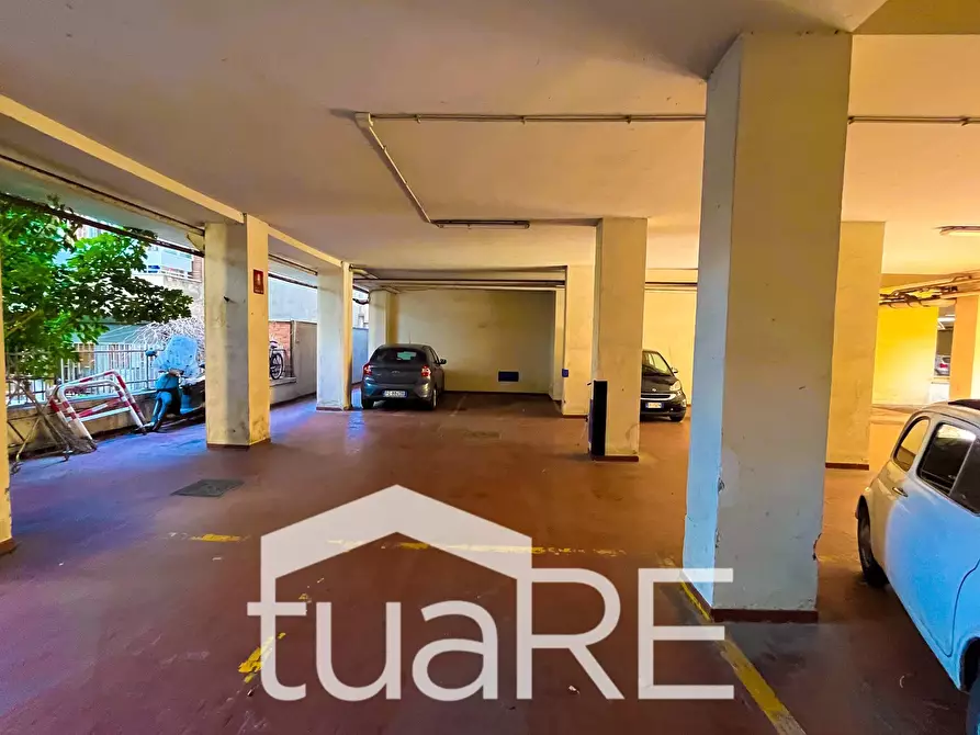 Immagine 10 di Box auto in vendita  in Via Carlo Somigliana a Roma