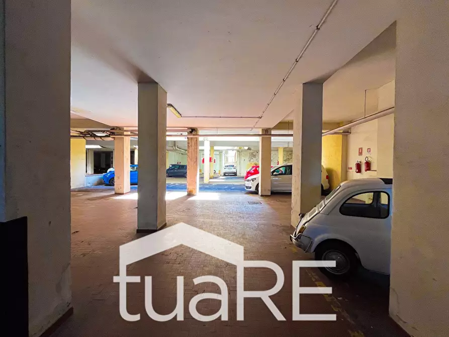 Immagine 12 di Box auto in vendita  in Via Carlo Somigliana a Roma