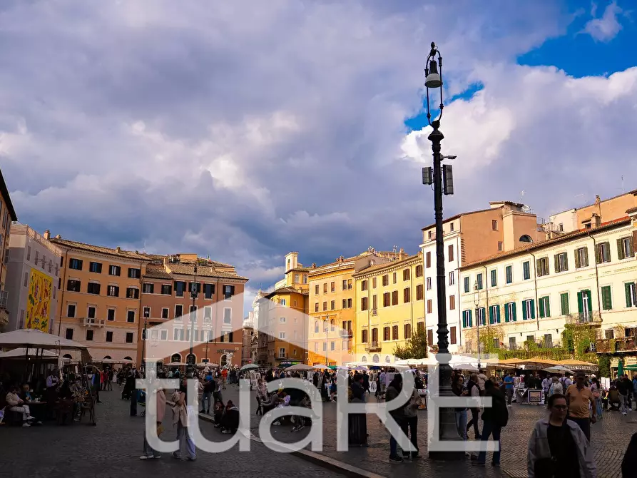 Immagine 15 di Negozio in vendita  in Via Della Vetrina a Roma