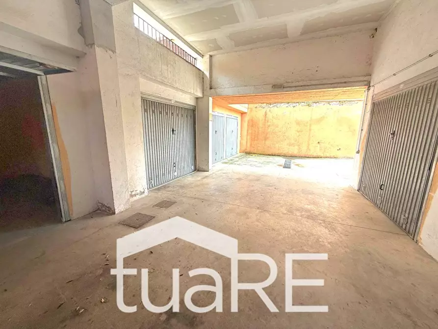 Immagine 3 di Box auto in vendita  in Via Ezio Sciamanna a Roma