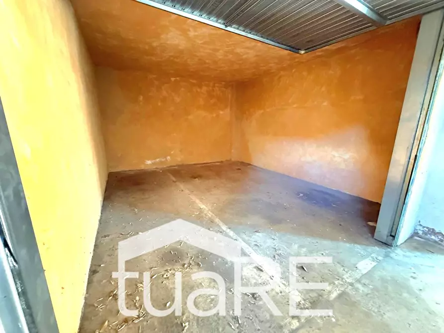 Immagine 5 di Box auto in vendita  in Via Ezio Sciamanna a Roma