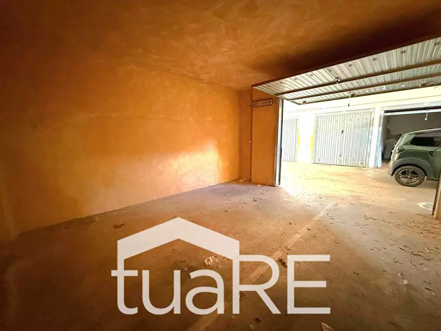 Immagine 6 di Box auto in vendita  in Via Ezio Sciamanna a Roma