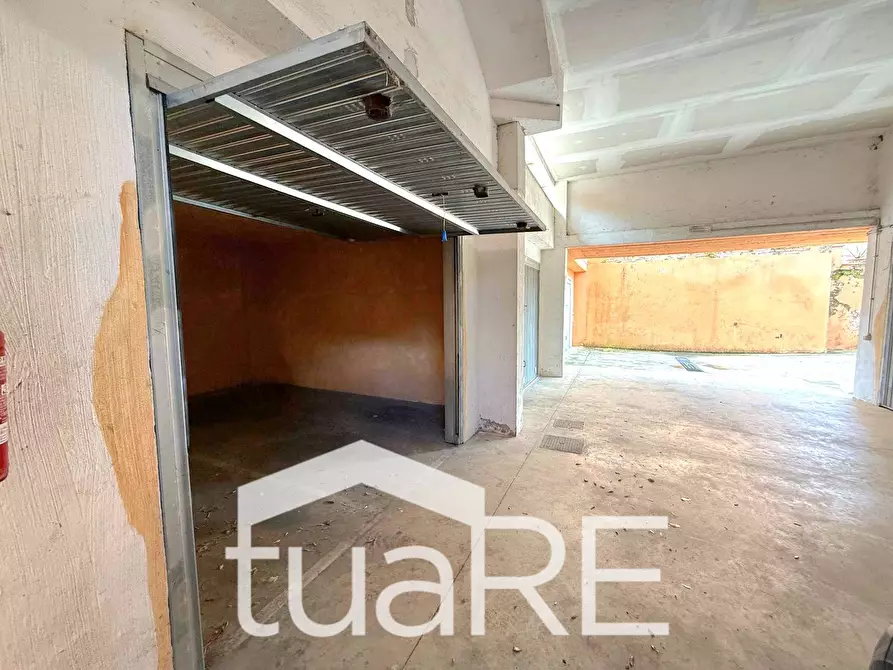 Immagine 11 di Box auto in vendita  in Via Ezio Sciamanna a Roma