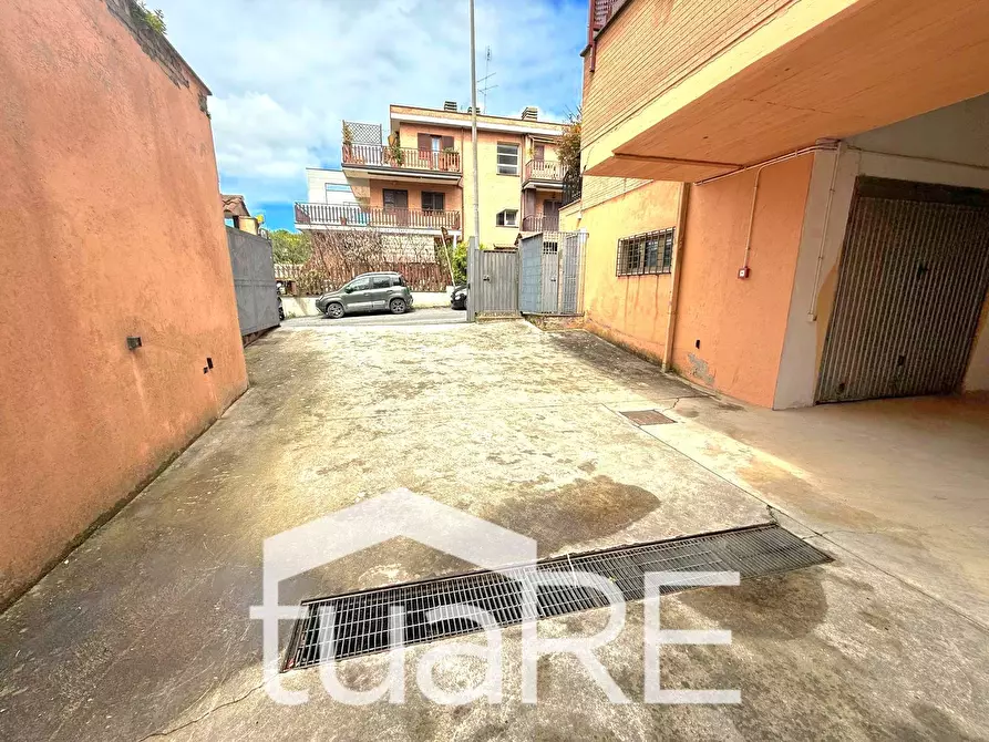 Immagine 12 di Box auto in vendita  in Via Ezio Sciamanna a Roma