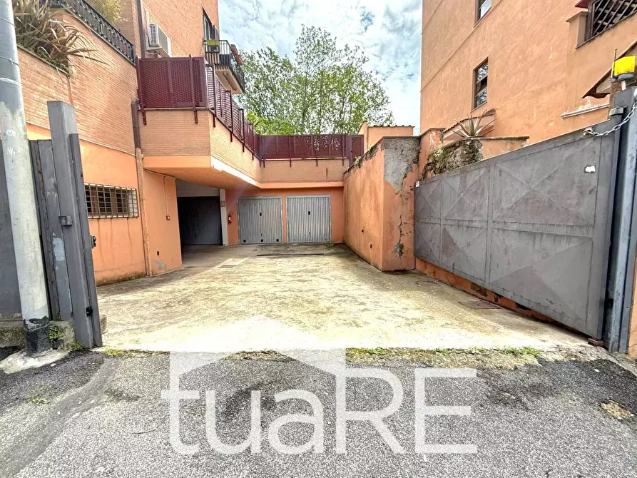 Immagine 13 di Box auto in vendita  in Via Ezio Sciamanna a Roma