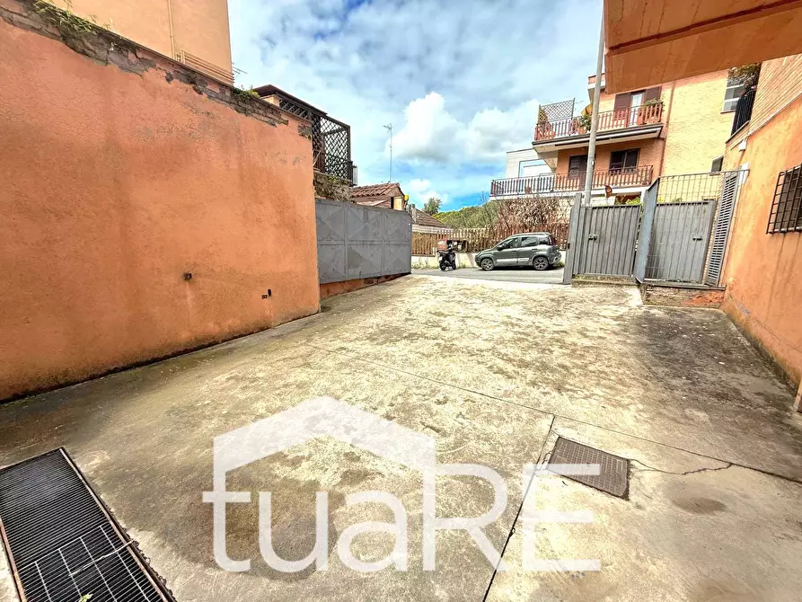 Immagine 14 di Box auto in vendita  in Via Ezio Sciamanna a Roma