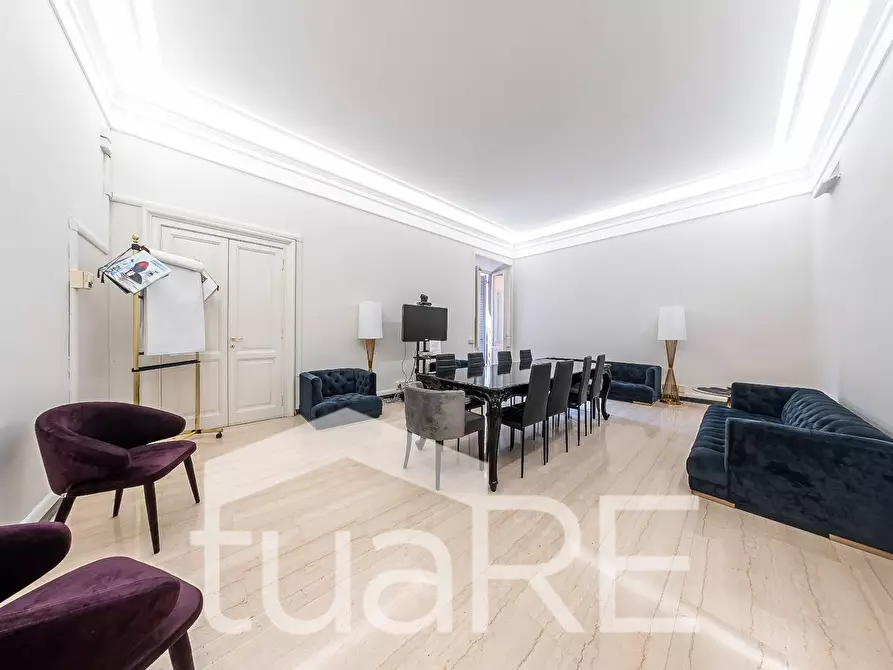 Immagine 4 di Appartamento in vendita  in Via Ludovisi a Roma