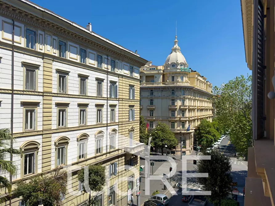 Immagine 8 di Appartamento in vendita  in Via Ludovisi a Roma