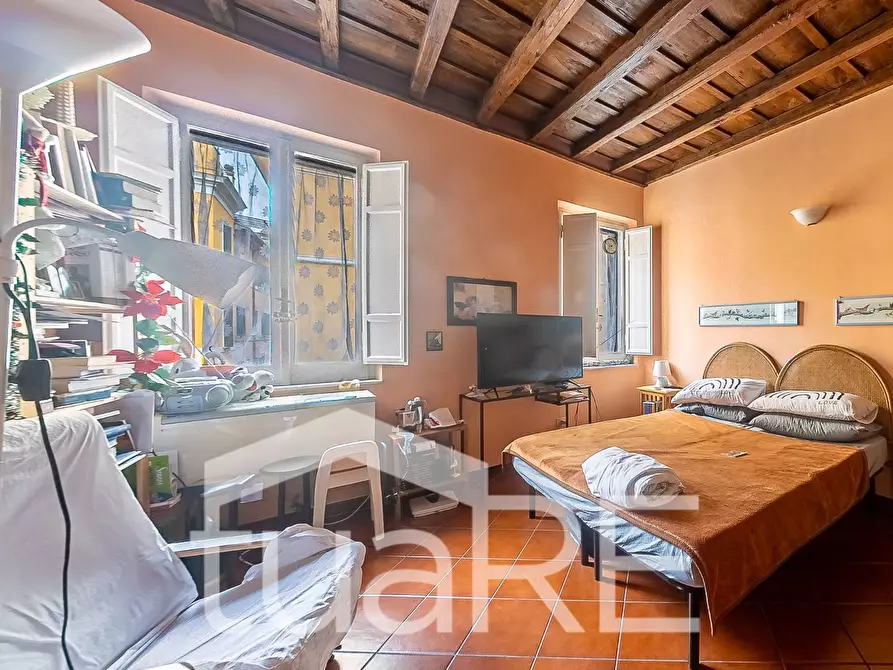 Immagine 5 di Appartamento in vendita  in Via Dei Chiavari a Roma