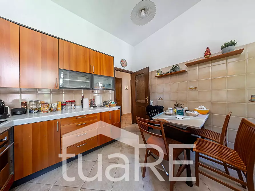 Immagine 4 di Appartamento in vendita  in Via Ettore Rolli a Roma