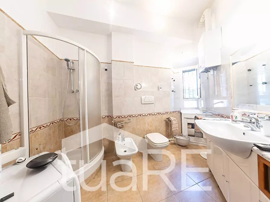 Immagine 9 di Appartamento in vendita  in Via Ettore Rolli a Roma