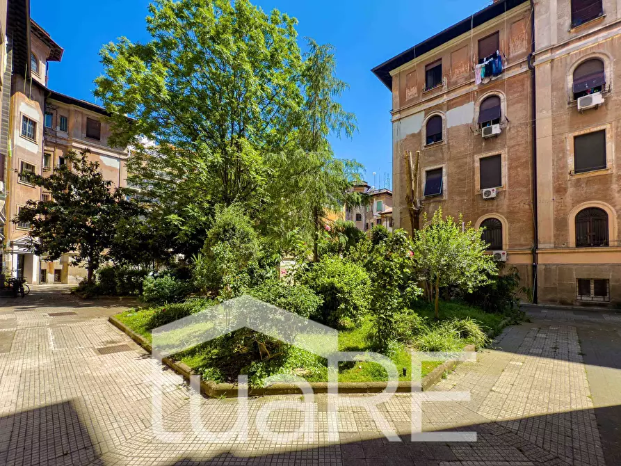 Immagine 11 di Appartamento in vendita  in Via Ettore Rolli a Roma