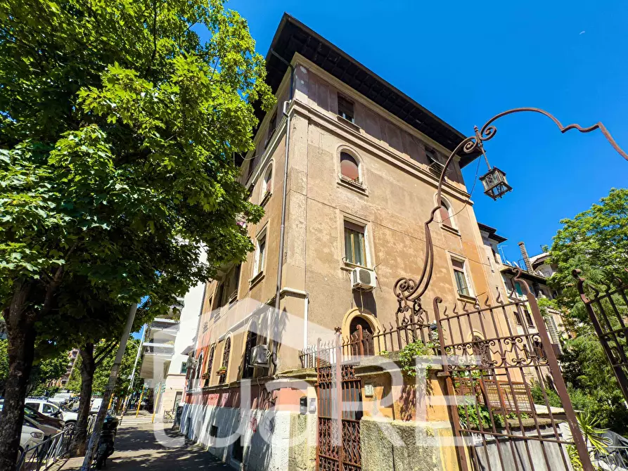 Immagine 12 di Appartamento in vendita  in Via Ettore Rolli a Roma