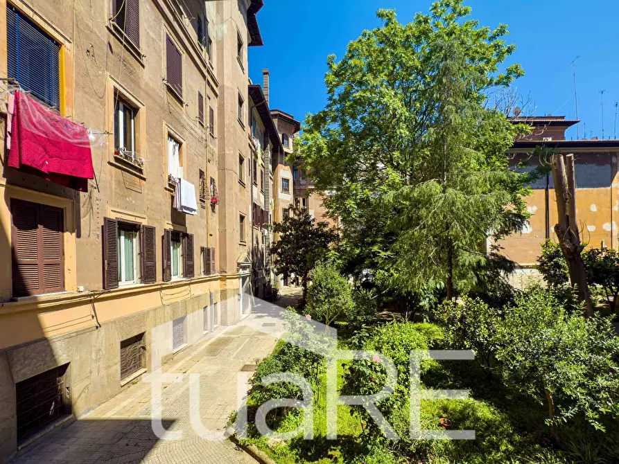 Immagine 23 di Appartamento in vendita  in Via Ettore Rolli a Roma