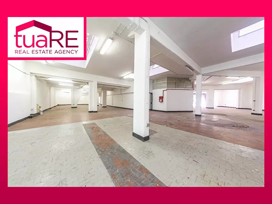 Immagine 1 di Box auto in vendita  in Via San Silverio a Roma