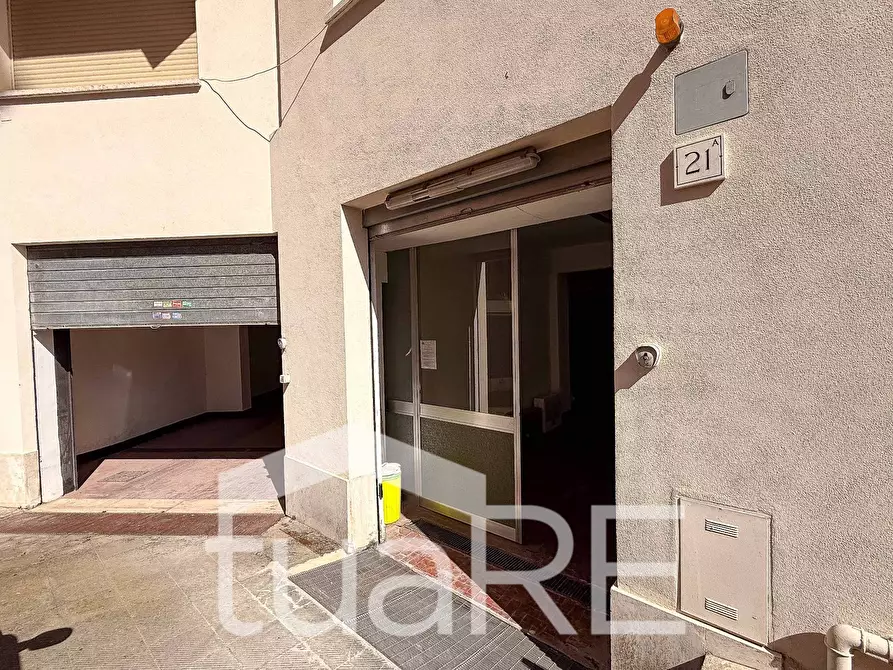 Immagine 9 di Box auto in vendita  in Via San Silverio a Roma