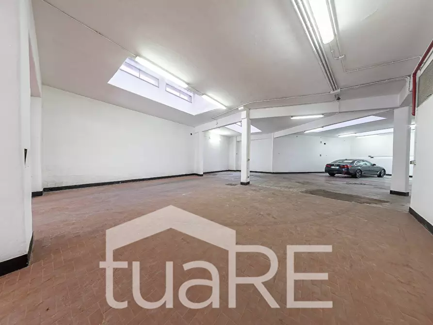 Immagine 12 di Box auto in vendita  in Via San Silverio a Roma